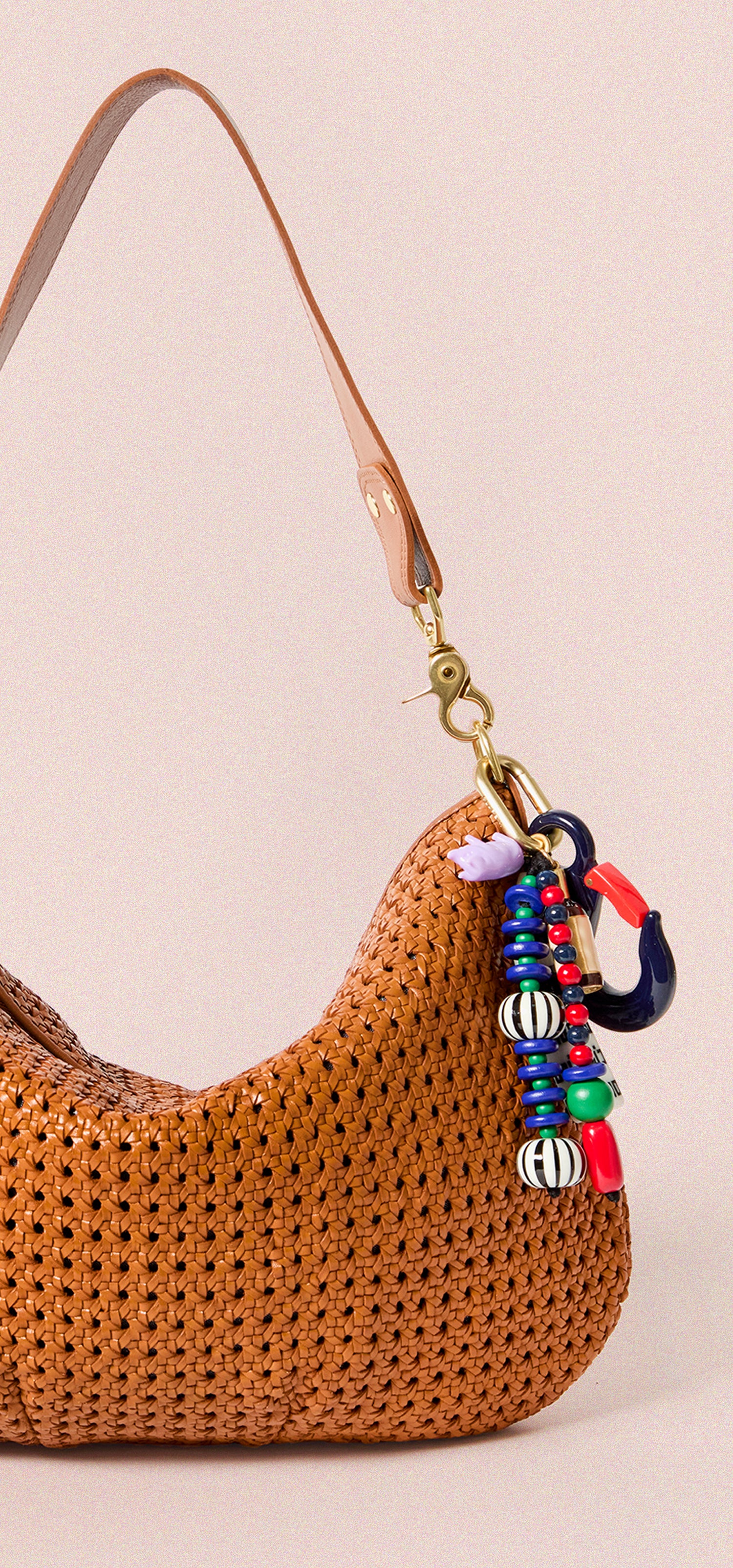 Moyen Messenger with a Fob.