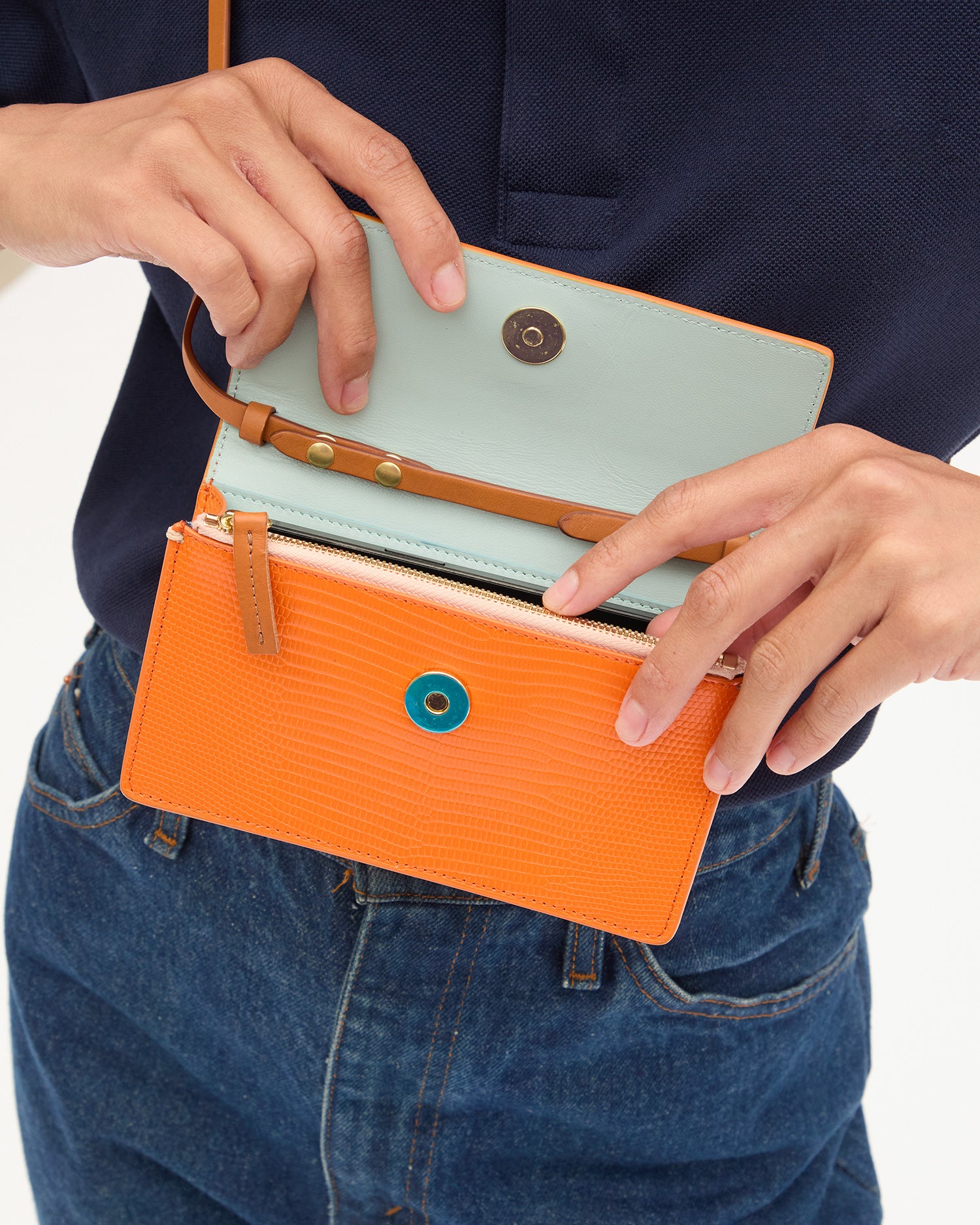 Fete Pouchette interior view