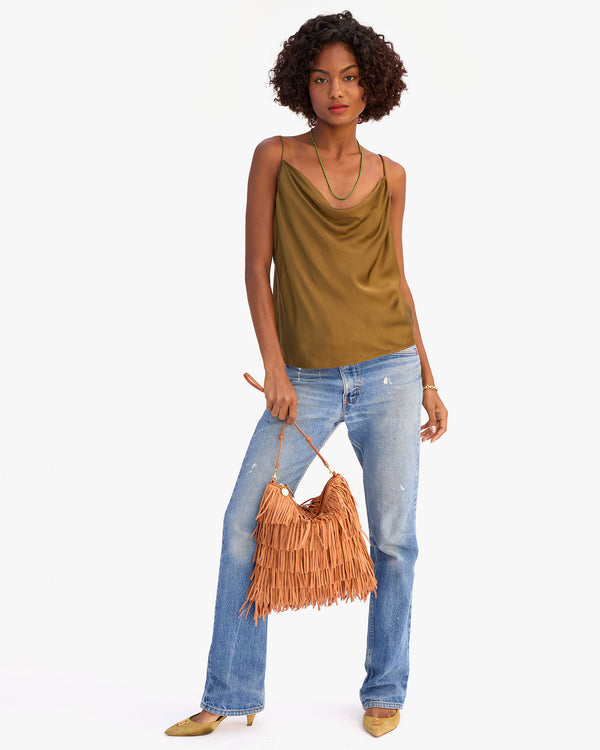 Vitoria holding Fringe Clutch