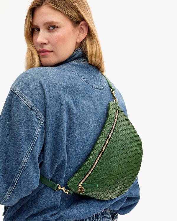 Grande Fanny as crossbody bag