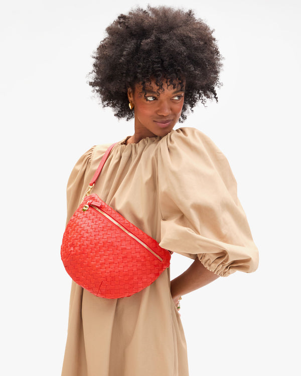 Grande Fanny as a crossbody bag