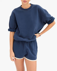 Short Sleeve Oversized Sweatshirt with Le Jogging Shorts
