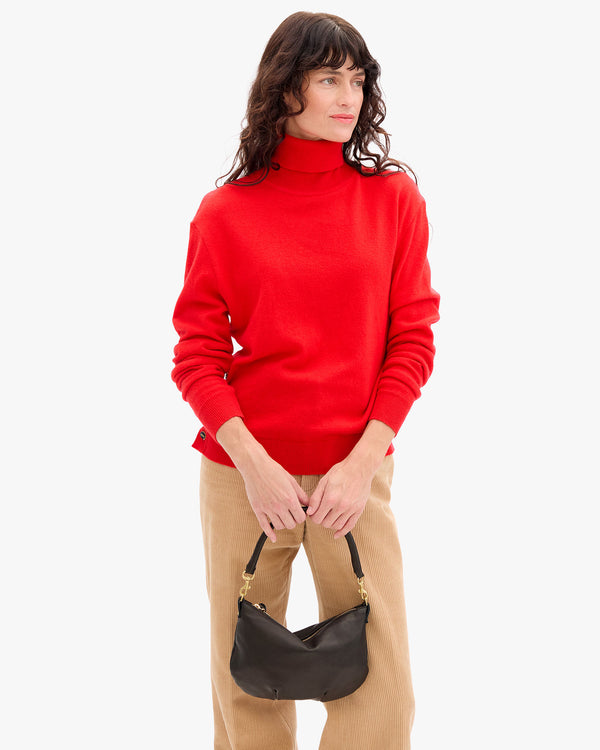 Danica holding Petit Moyen