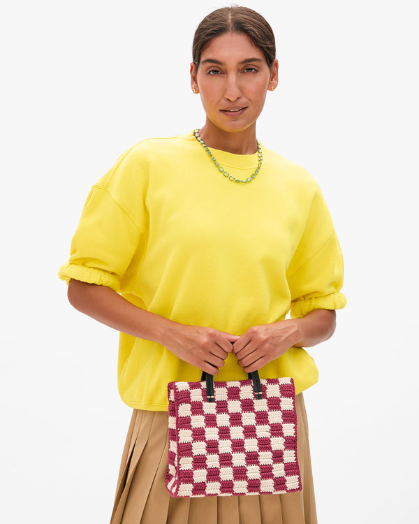 Lizzy holding Petit Summer Simple Tote