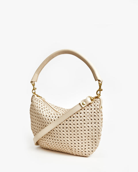 Petit Moyen – Clare V.