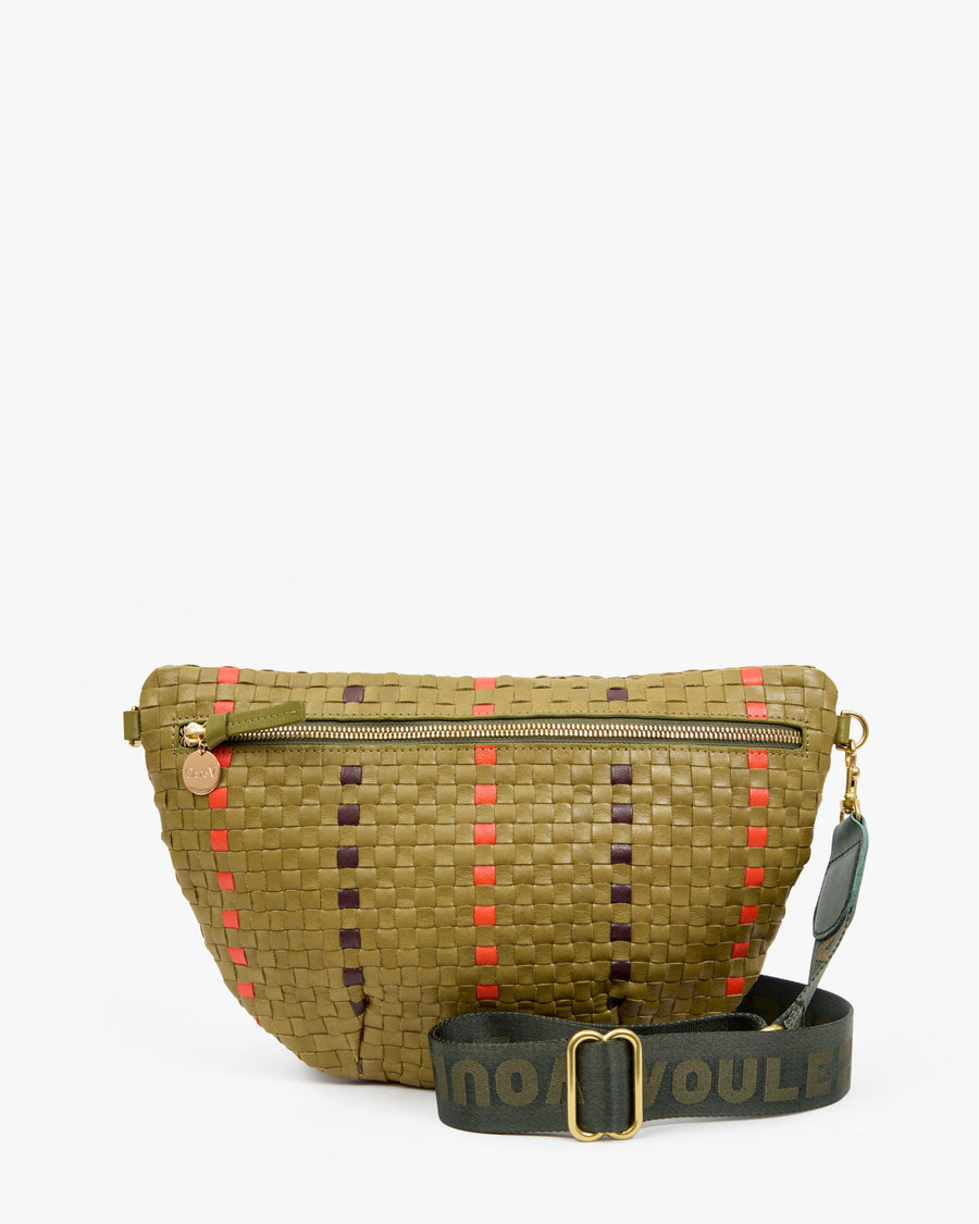 Adjustable Crossbody Strap on Grande Fanny