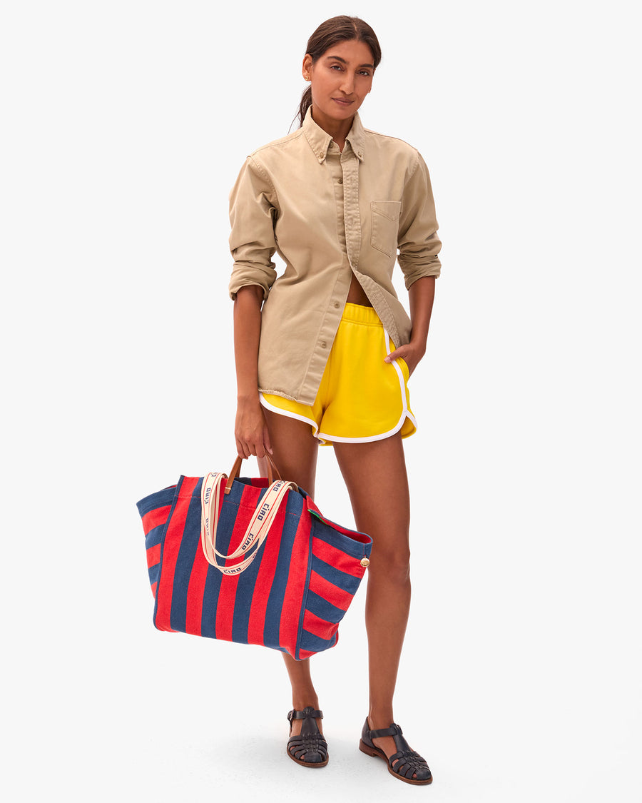Lizzy holding La Cote Tote