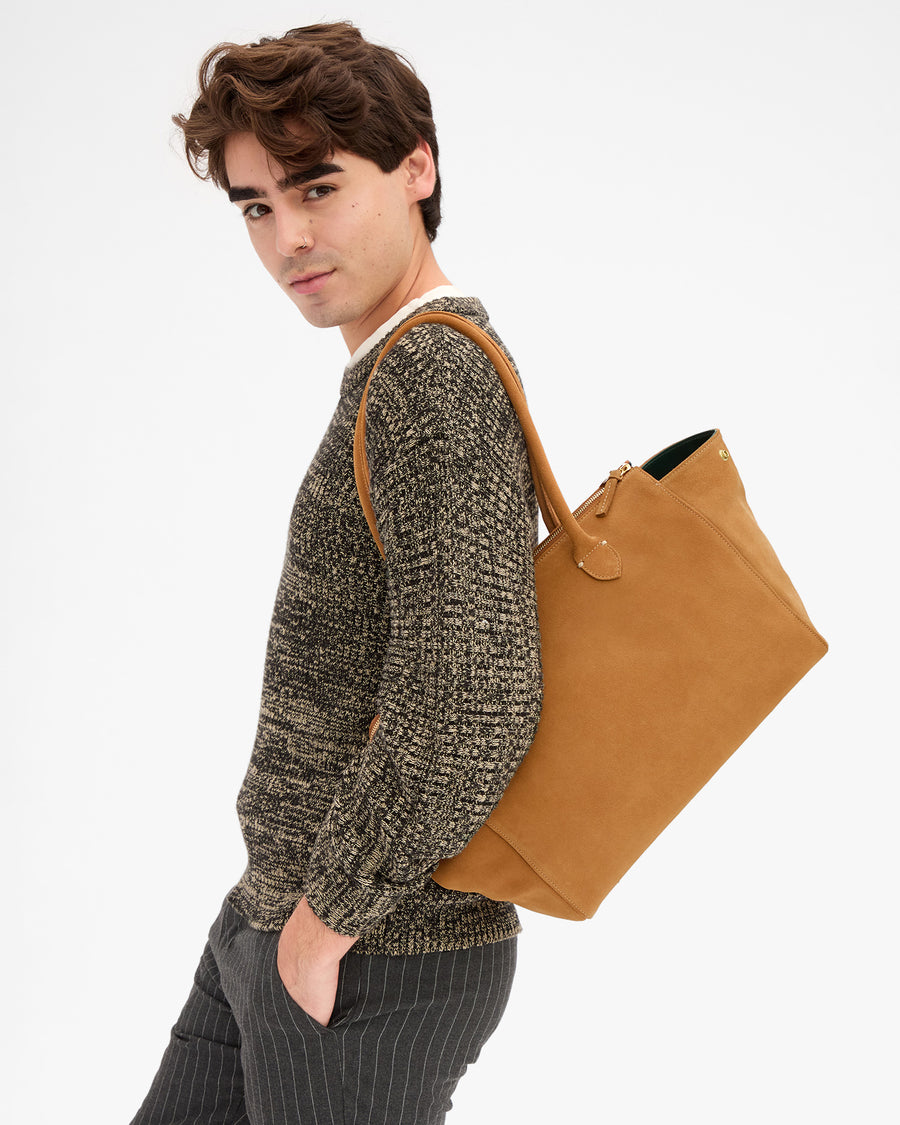 Beatrice as a shoulder bag