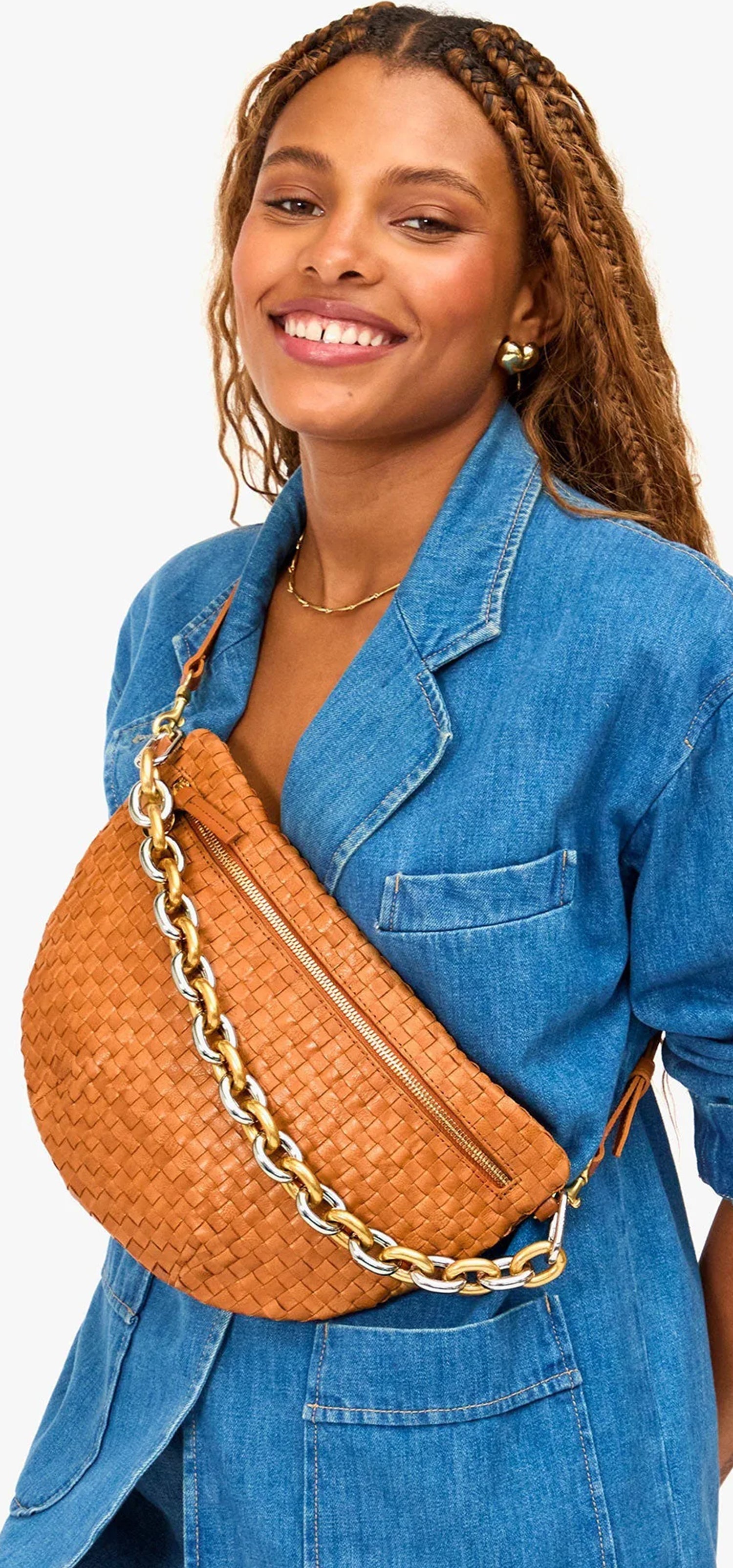 Grande Fanny with Shortie Strap.