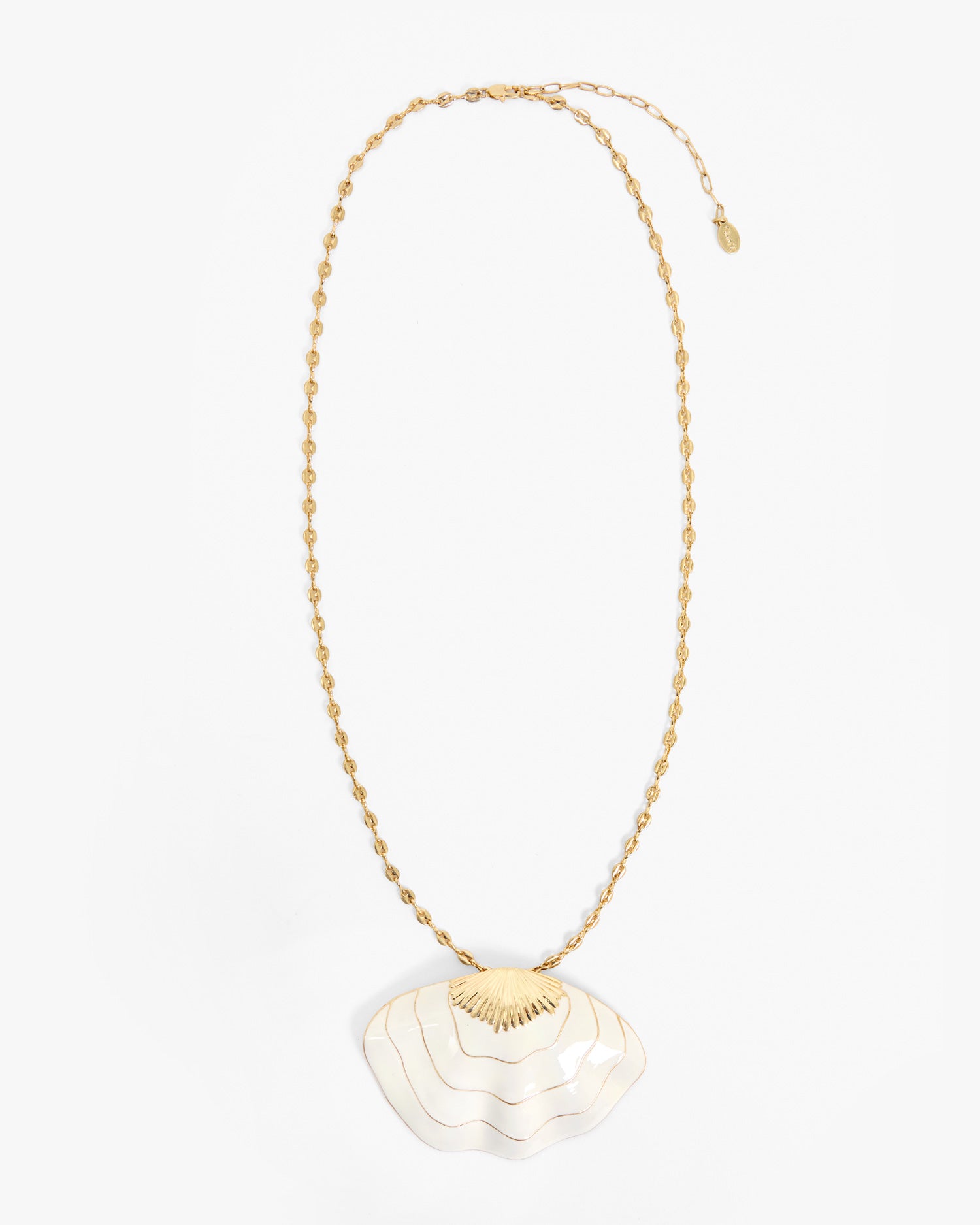 Clamshell Pendant Necklace – Clare V.