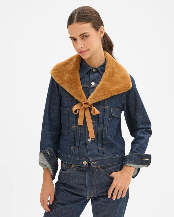 Deneuve Collar on Marie