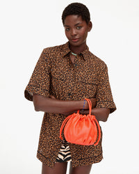 Emma w Top Handle on Mouna