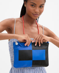 Flat Clutch w Tabs close up