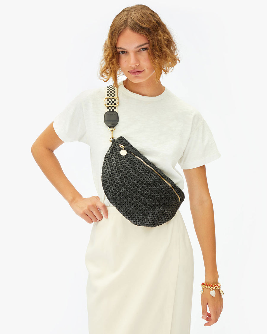 Grande Fanny w/ Adjustable Webbing Strap on model