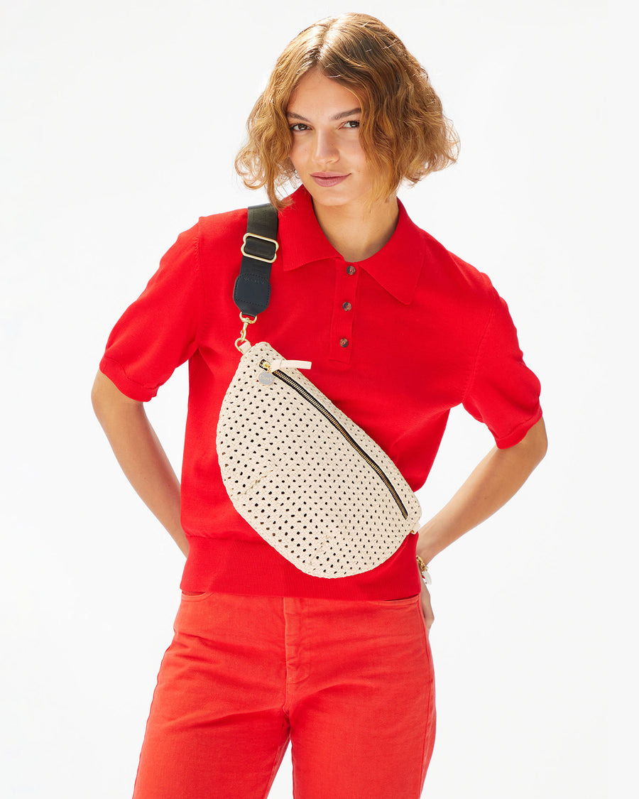 Grande Fanny with Adjustable Strap