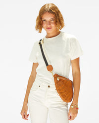 Adjustable Crossbody Strap on Grande Fanny worn low