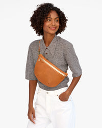 Vitoria wearing Grande Fanny