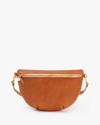 https://www.clarev.com/cdn/shop/files/Grande-Fanny---HB-FP-GF-100007-CUOIO---front-NEW_ZIPPER_0b326008-3583-445e-9f22-d17c741ede1e.jpg?v=1706745561&width=200