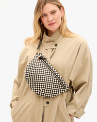 Grande Fanny as a crossbody bag