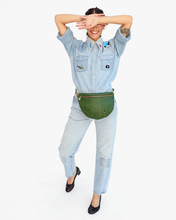 Grande Fanny as belt bag on Gia