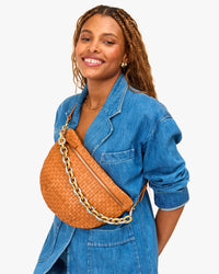 Grande Fanny with Shortie Strap
