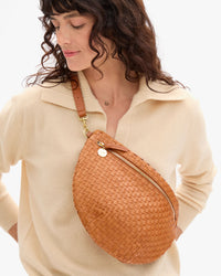 Grande Fanny as crossbody bag
