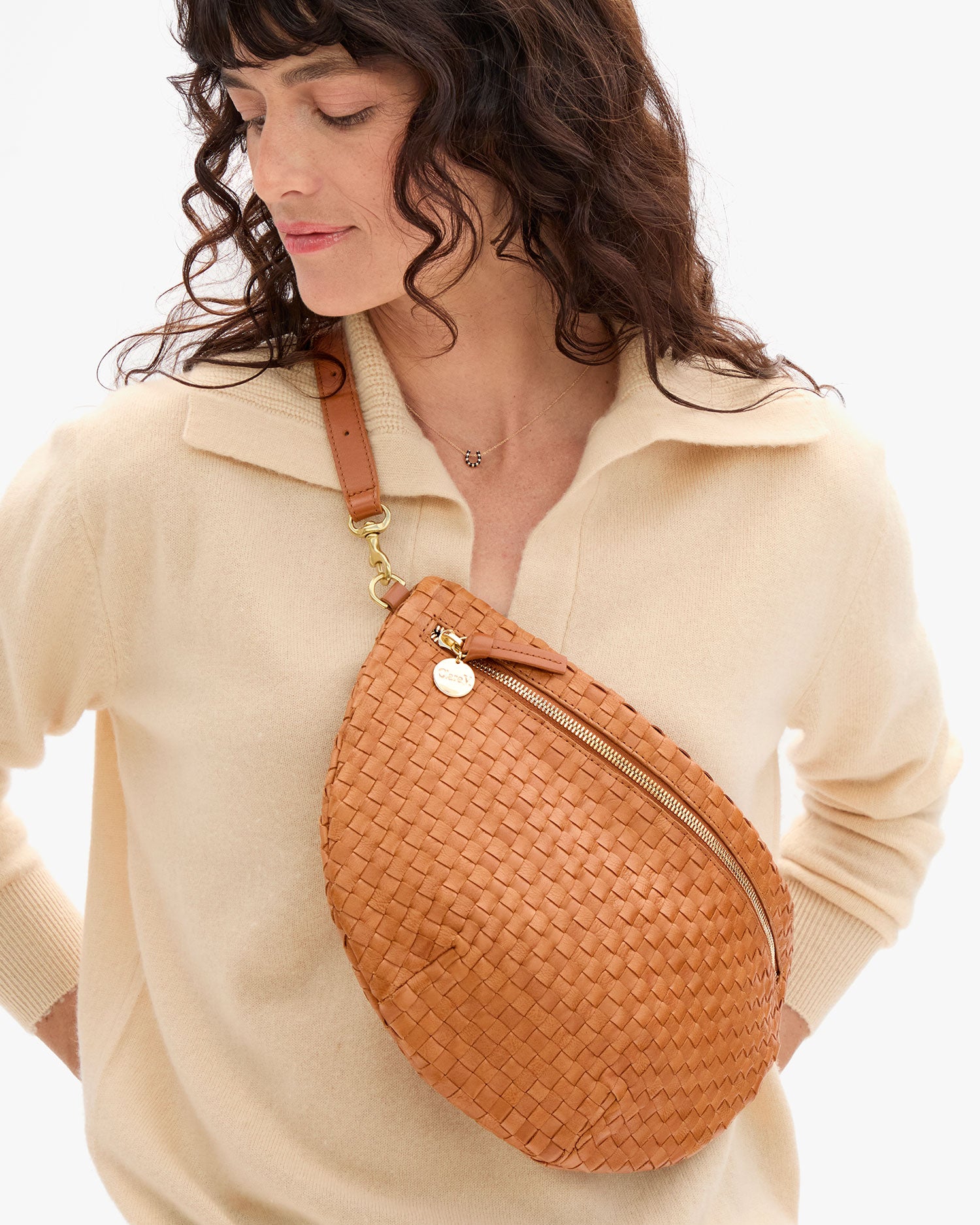 Grande Fanny as crossbody bag