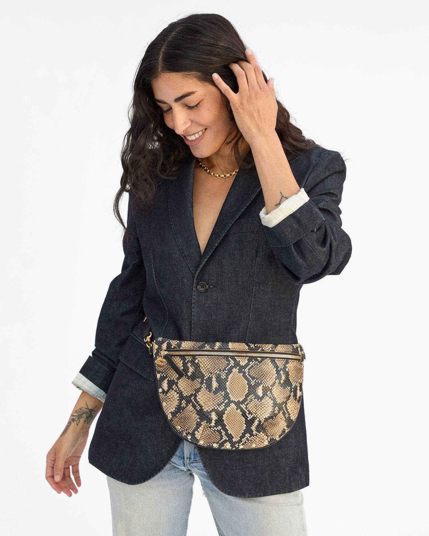Gia wearing Grande Fanny