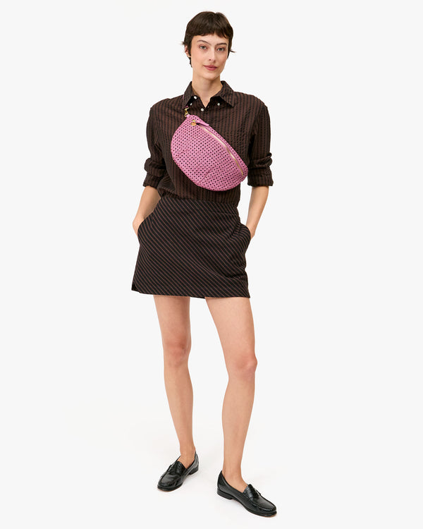 Grande fanny as crossbody on Nike