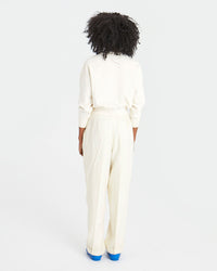 back view of mecca in the Cream Apéro Le drop