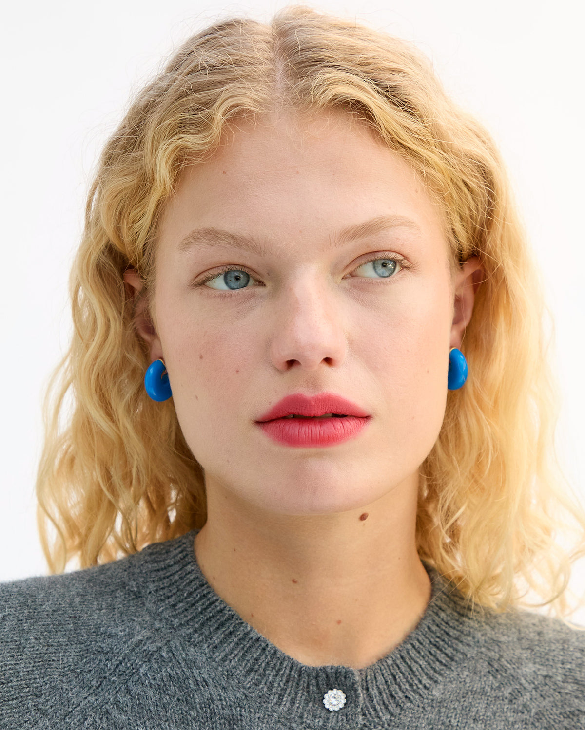 Le Hoop Earrings on model