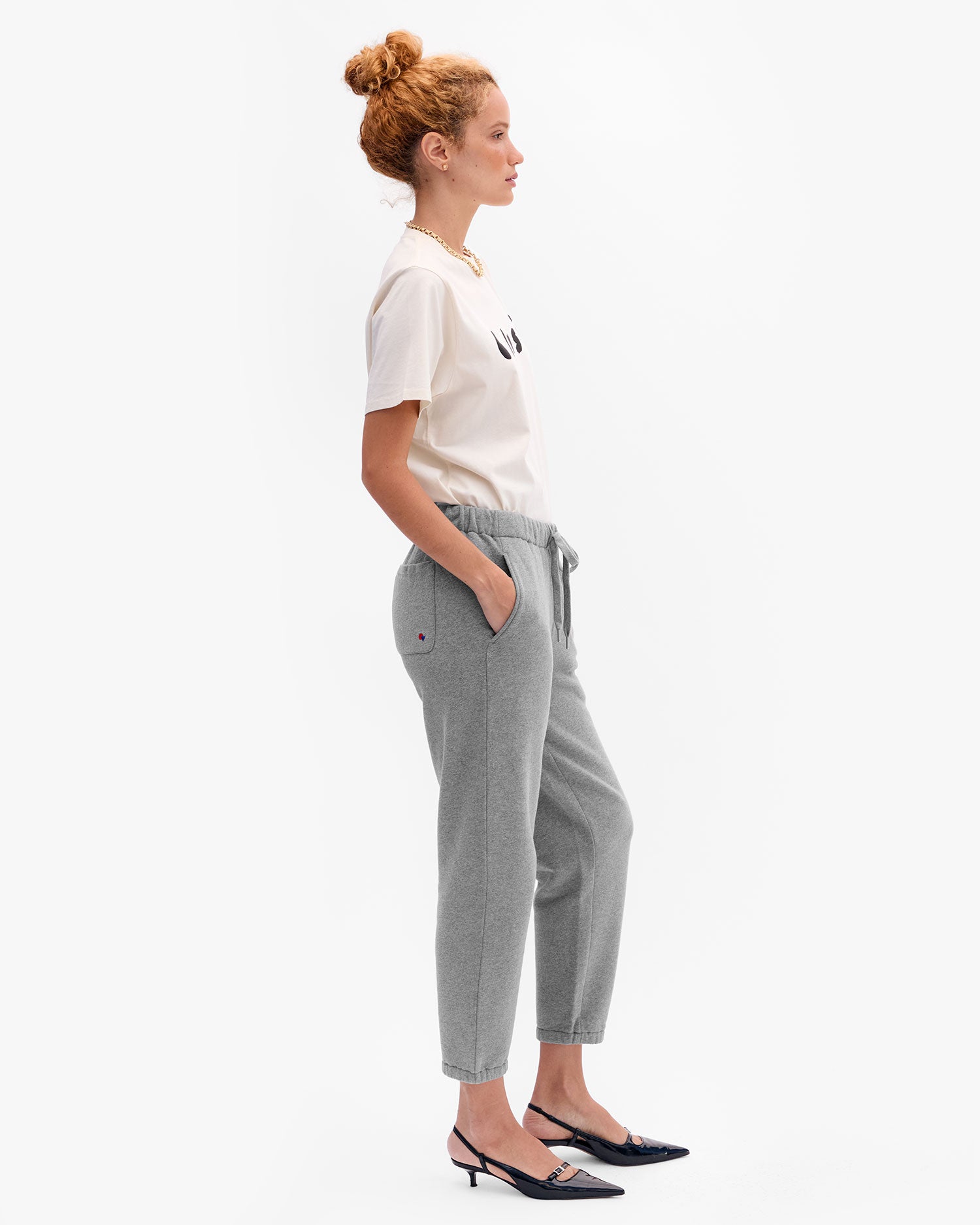 Le Sweatpant on Laura side view