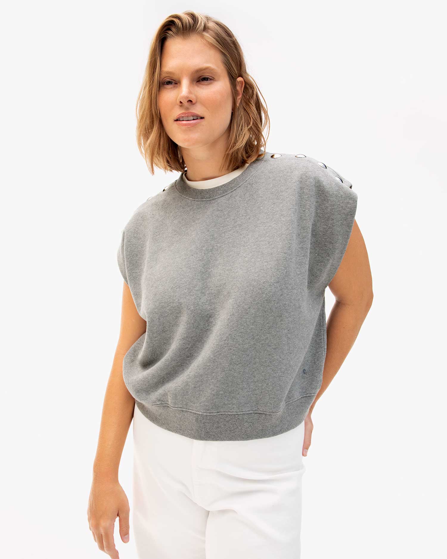 Le Vest – Clare V.