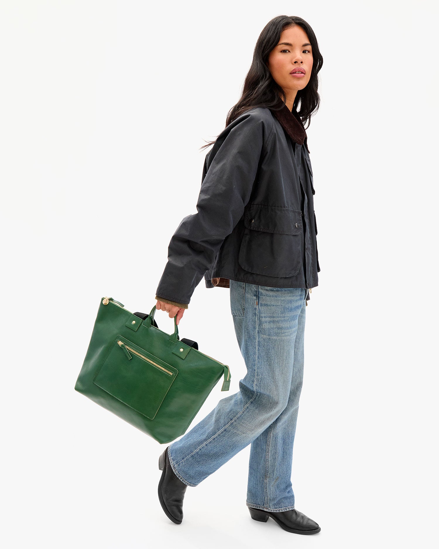 Sandra swinging Le Zip Sac