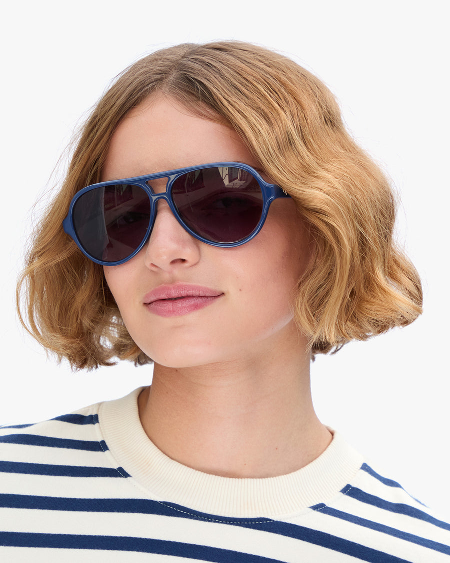 Florencia wears the Lizzie in Midnight