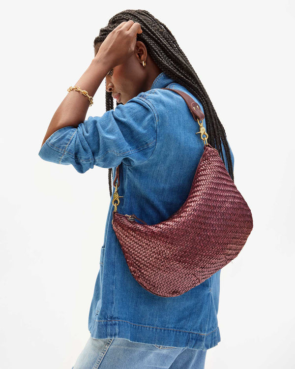Moyen Messenger as shoulder bag