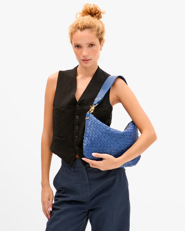 Moyen Messenger as a shoulder bag