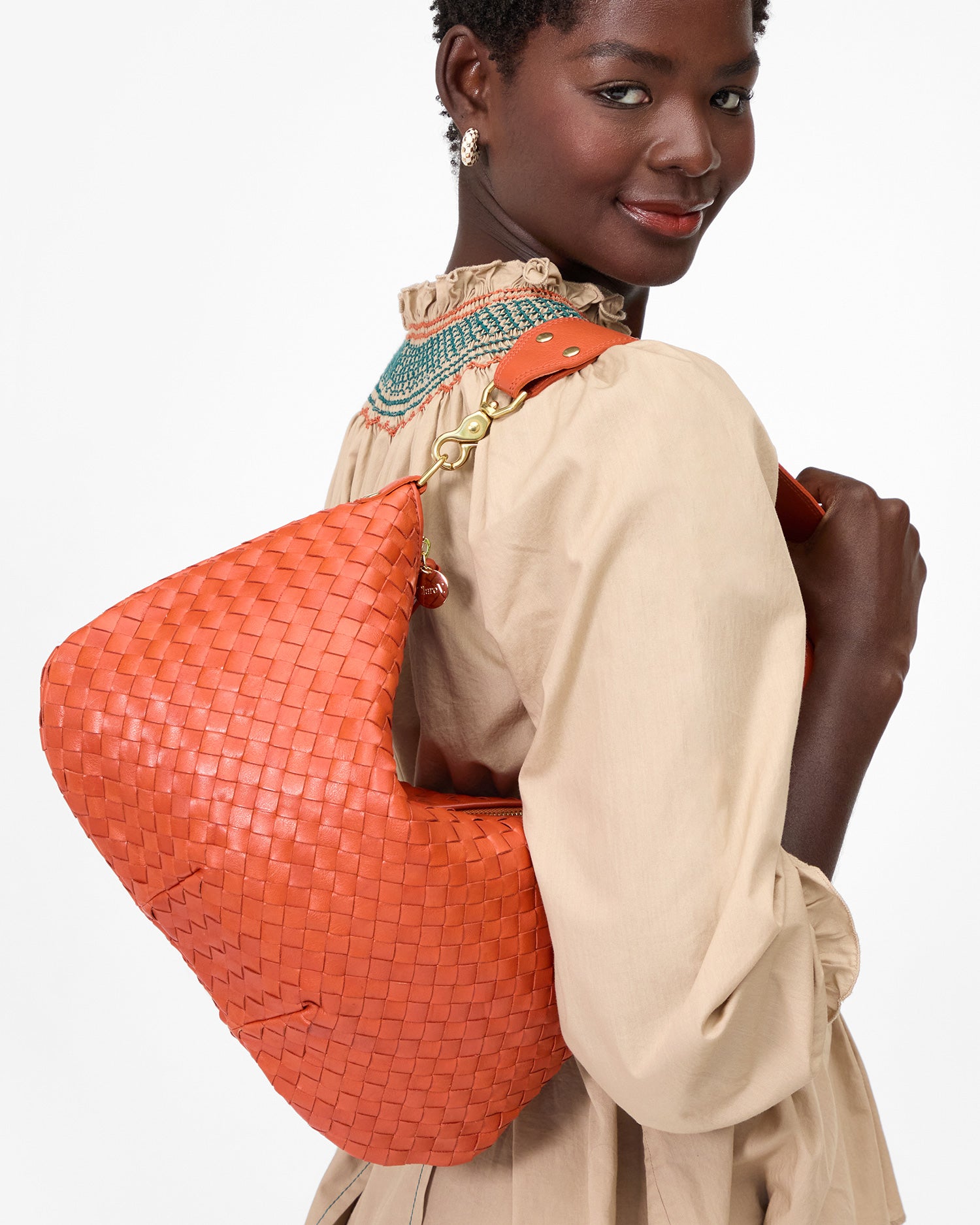 Moyen Messenger as a shoulder bag