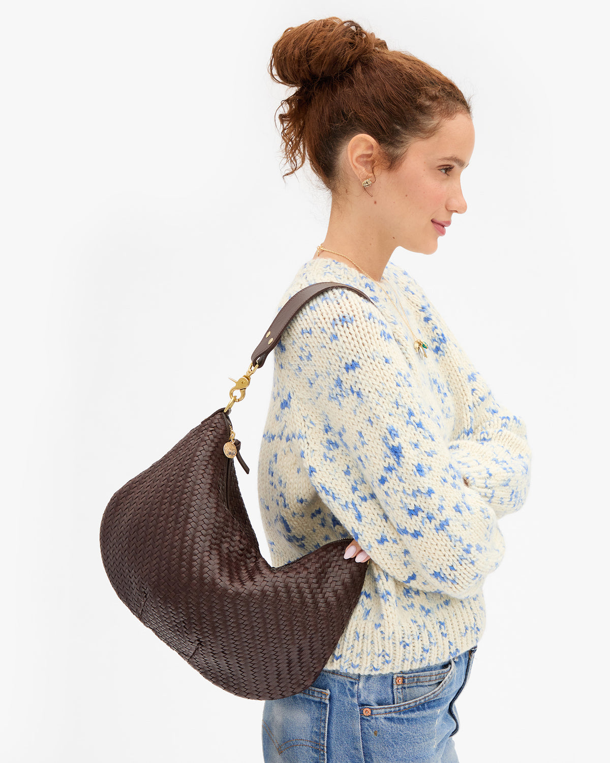 Moyen Messenger on Laura