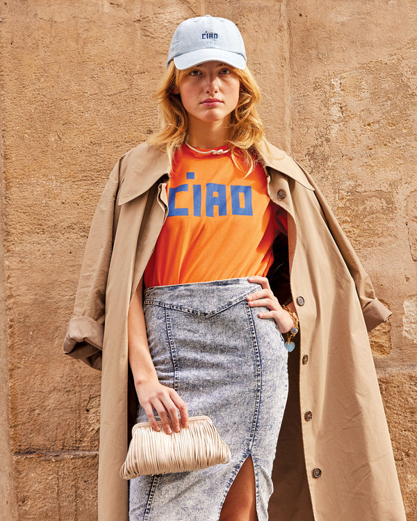 Prudance wears the Original Tee in Zucca with Cobalt Ciao in Paris