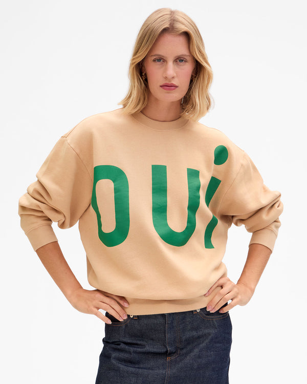 Oversized Sweatshirt on Anaiis