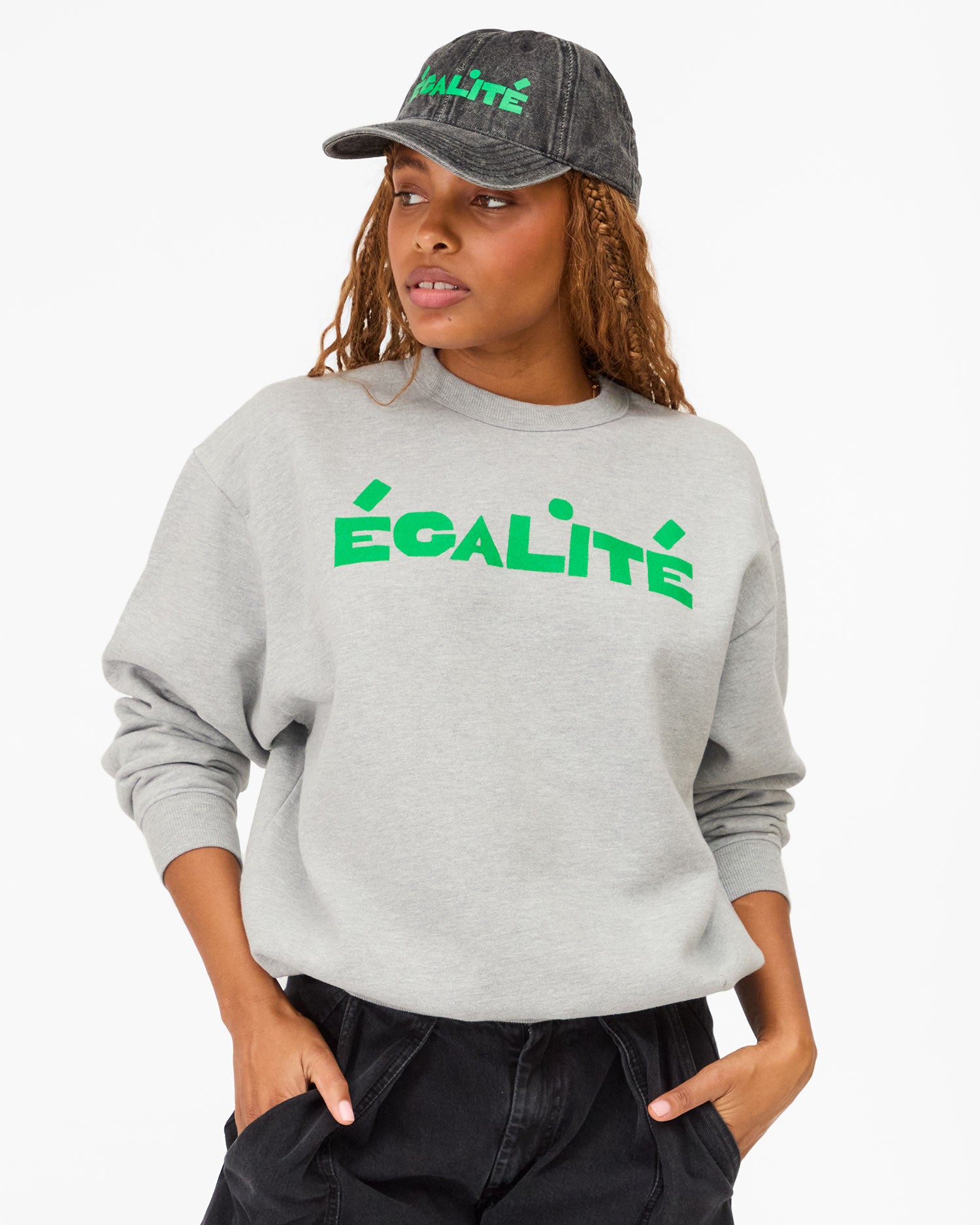 Oversized Sweatshirt on Bree