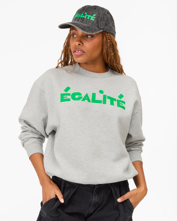 Oversized Sweatshirt on Bree