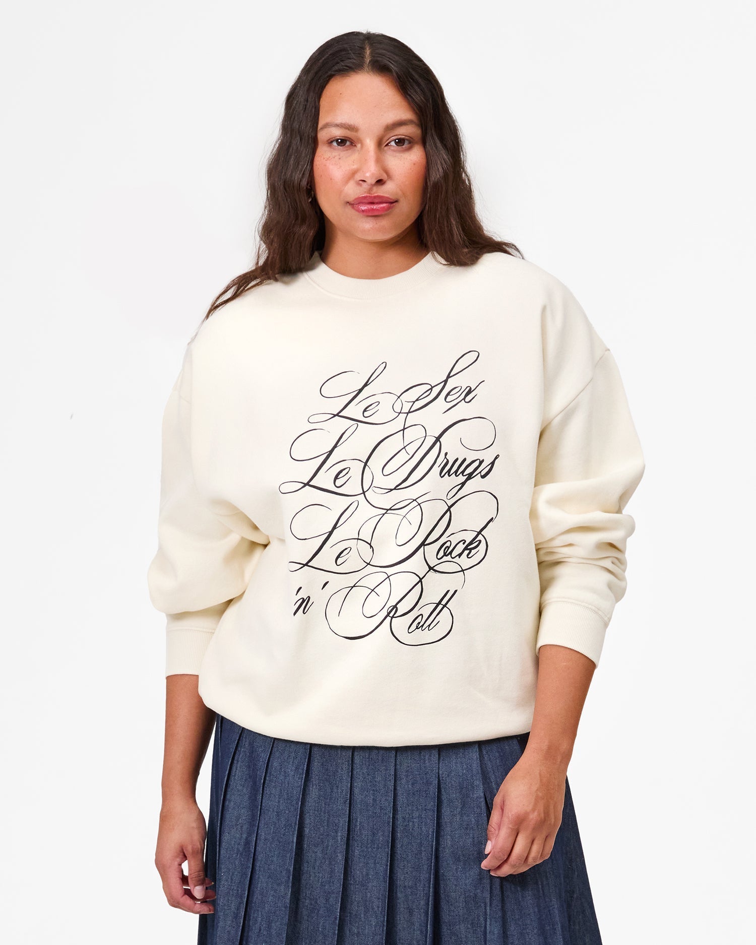 Oversized Sweatshirt on Alana