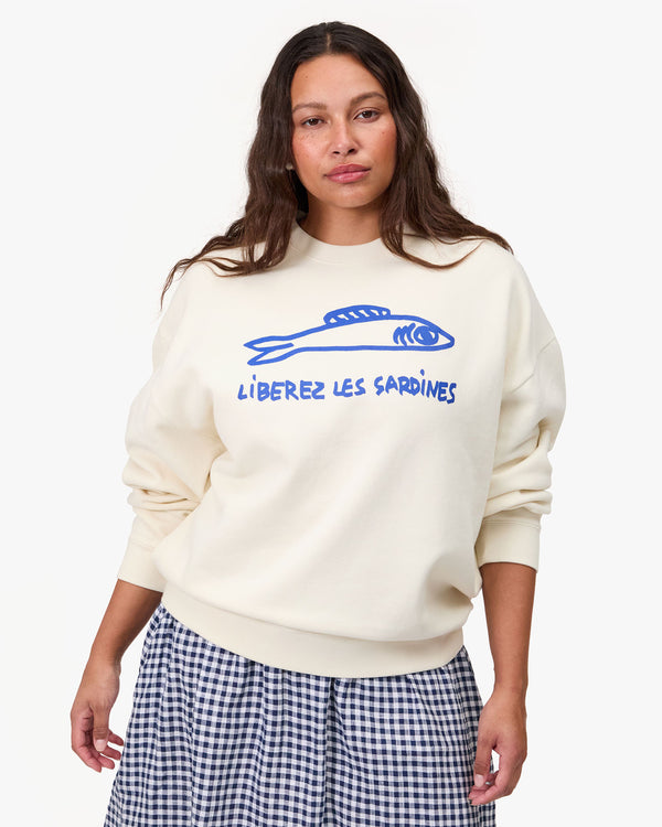 Oversized Sweatshirt on Alana