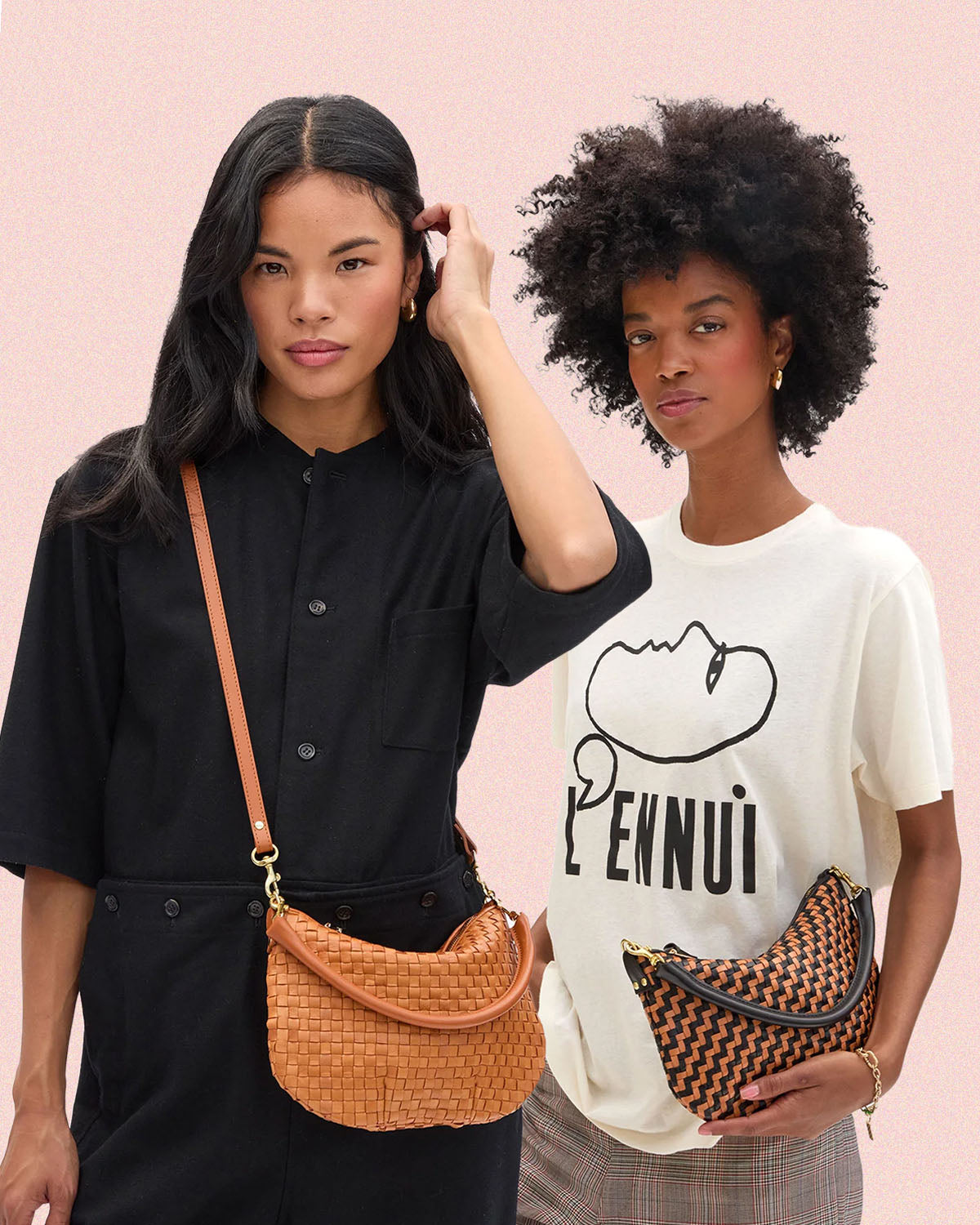 Models carrying Petit Moyens.