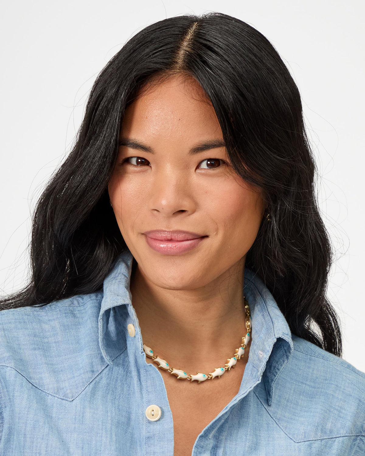 Pearl Sardine Necklace on Sandra