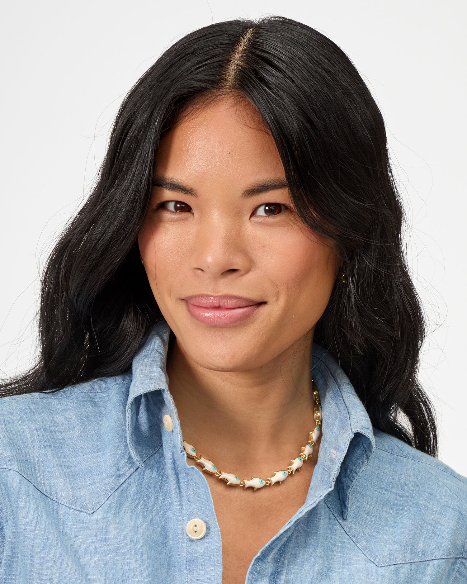 Pearl Sardine Necklace on Sandra