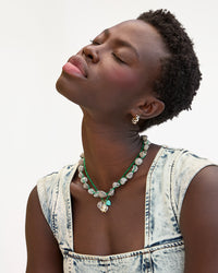 Petit Le Hoop on Dija looking up