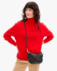Petit Moyen as a crossbody bag